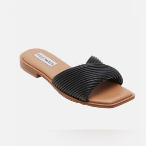 Steve Madden Women’s leather slide sandal